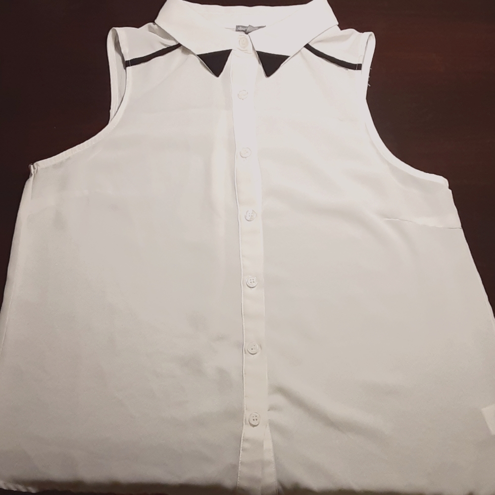 Collared tank top